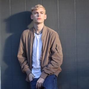 Meet your Posher, Ian